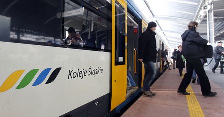 Prezes wyprowadzał ze spółki miliony złotych? Koleje Śląskie reagują