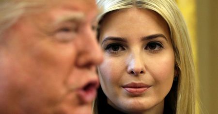 Ubrania Ivanki Trump sprzedają się tak fatalnie, że dostały nowe metki i trafiły do dyskontu odzieżowego