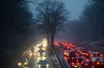 Tornada i snieżyce paraliżują tam życie