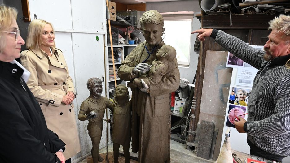 Taki będzie pomnik założyciela szpitalika dziecięcego na Langiewicza w Kielcach, doktora Władysława Buszkowskiego.