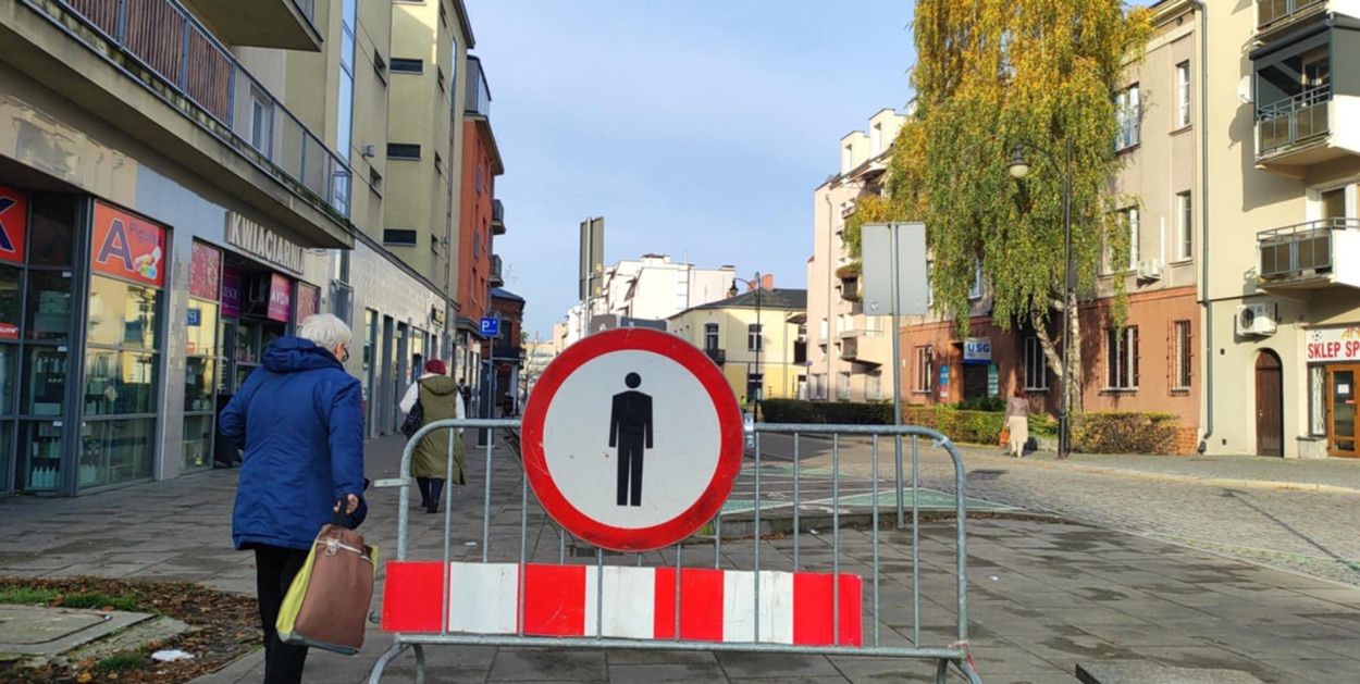 Włocławek: Zduńska zamknięta. Zakaz obejmuje także ruch pieszych