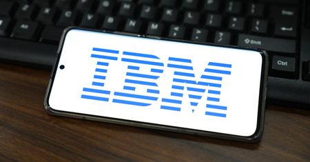 SI może zstąpić 7,8 tys. osób. IBM wstrzymał rekrutację