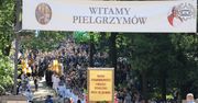 Pielgrzymka mężczyzn w Piekarach Śląskich. Porsche potrąciło rowerzystów