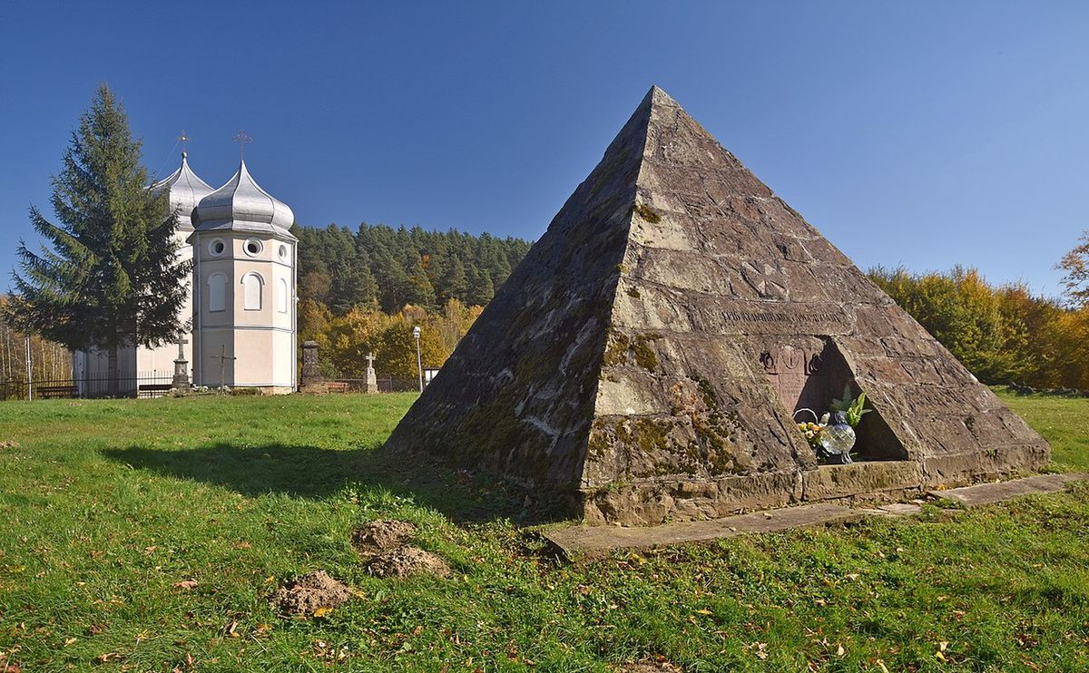 Grobowiec Kulczyckich w Międzybrodziu