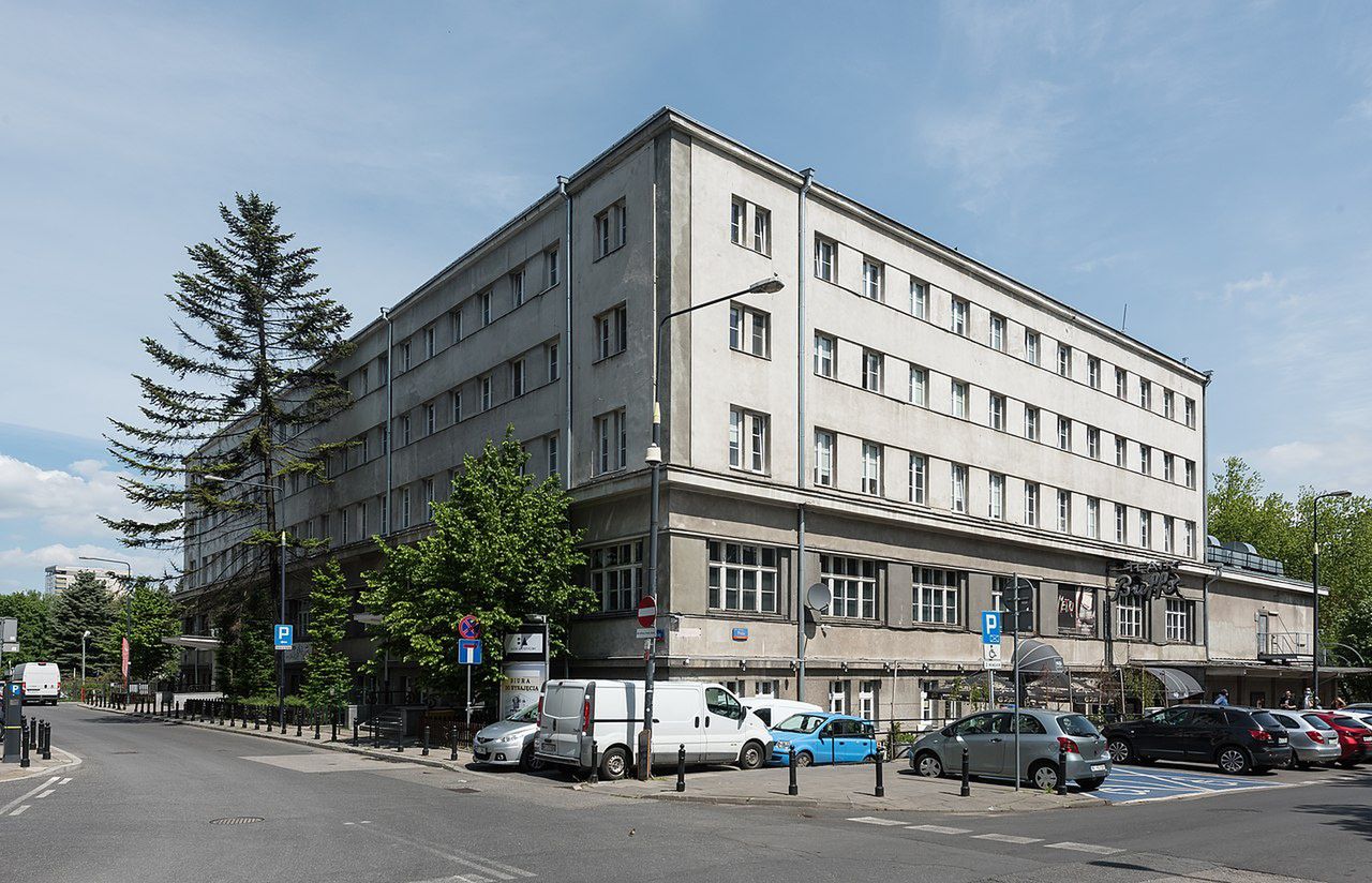Budynek YMCA przy ul. Marii Konopnickiej 6 w Warszawie, w którym w latach 1946–1955 mieszkał Leopold Tyrmand