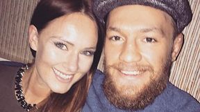 Jej suknia zrobiła furorę. Dziewczyna mistrza UFC pokazała odważną kreację