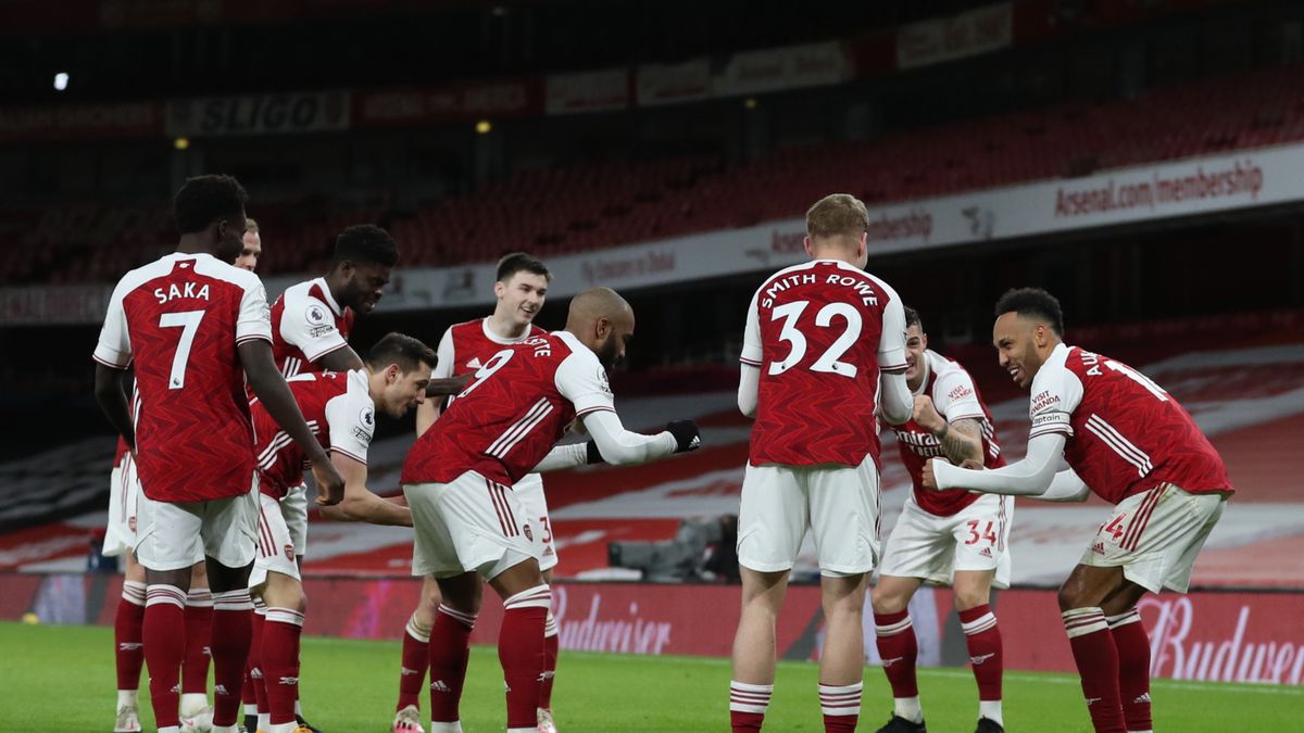 Zdjęcie okładkowe artykułu: PAP/EPA / Catherine Ivill / Na zdjęciu: piłkarze Arsenalu FC cieszą się z bramki