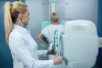 Konin: Tylko co trzecia kobieta korzysta z mammografii