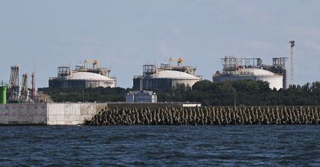 Rusza trzeci zbiornik LNG w Świnoujściu. "Strategiczne znaczenie"