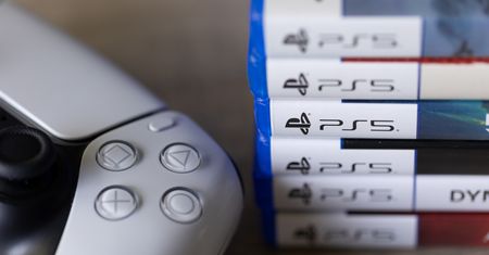 Sony przypomina graczom: nie kupiliście swoich gier. "To tylko licencja"