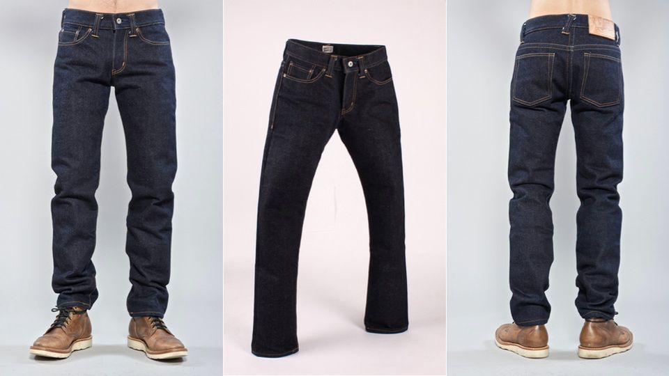 Wyprodukowano jeansy tak ciężkie, że mogą stać bez pomocy człowieka 1
