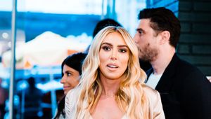 Ma słynnego ojca. Odziedziczy fortunę po nim