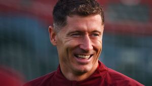 Robert Lewandowski twarzą kampanii banku. Miał w nim pierwsze konto