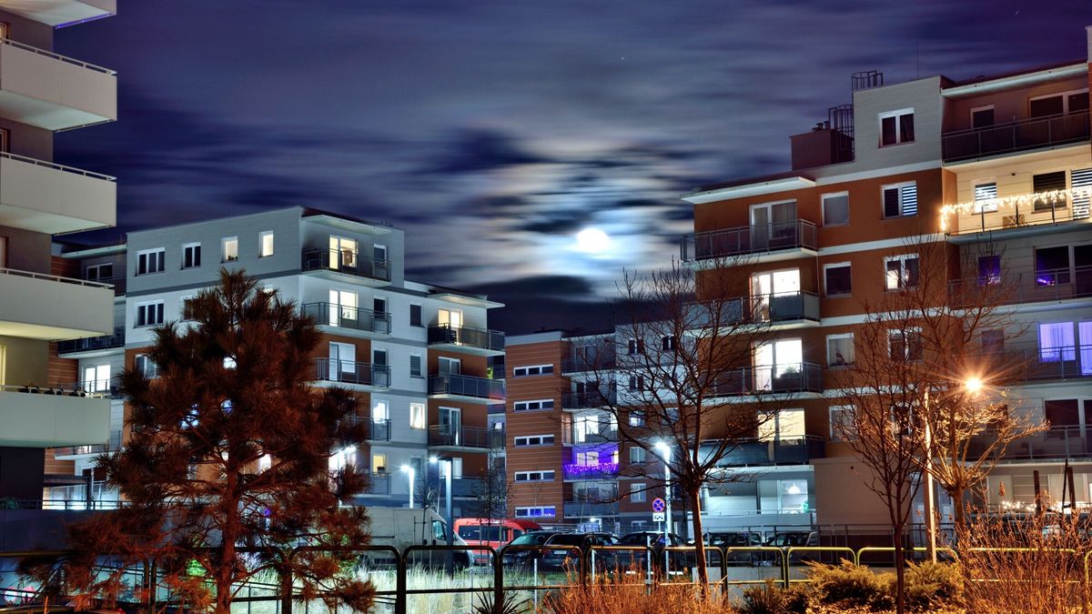 Rynek mieszkaniowy hamuje z każdym miesiącem.