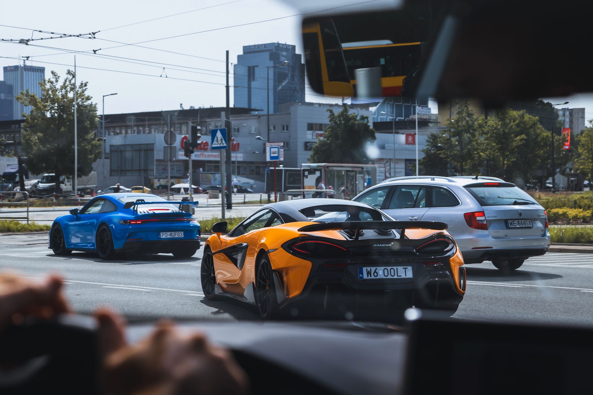 Porsche 911 GT3 kontra McLaren 600LT