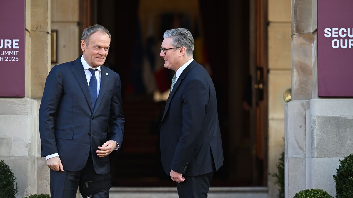 Keir Starmer, UK prime minister, right, greets Donald Tusk, Poland's prime minister, ahead of a summit at Lancaster House in London, UK, on Sunday, March 2, 2025. Starmer is hosting Ukrainian President Volodymyr Zelenskiy and more than a dozen other European leaders to discuss security guarantees the continent can offer Kyiv in the event of a ceasefire with Russia. Photographer: Chris J. Ratcliffe/Bloomberg via Getty Images