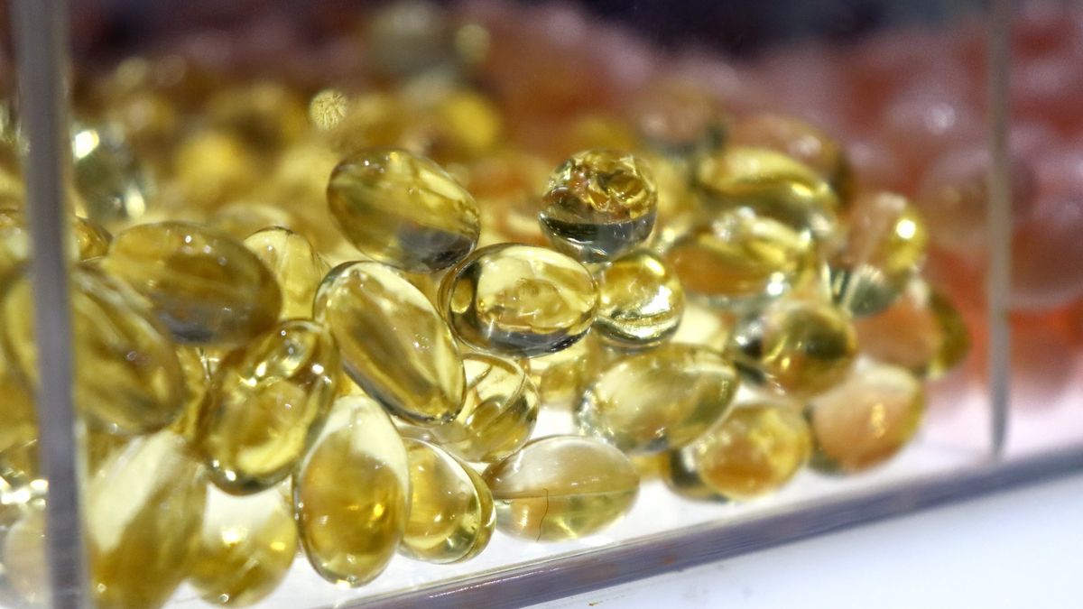 Close-up of fish oil capsules.
Close-up of fish oil capsules.
Rapeepong Puttakumwong