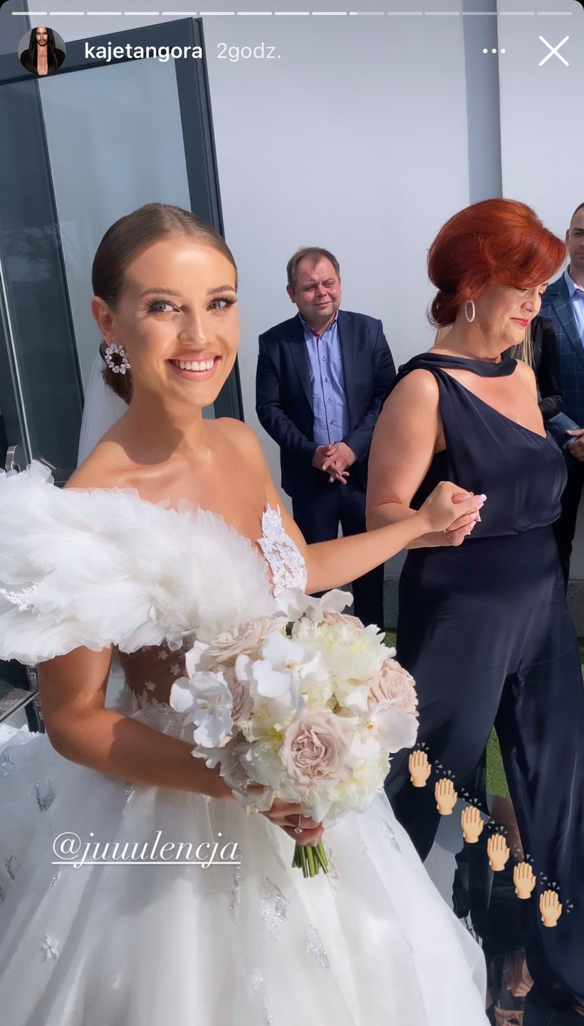 Julia Nowak w sukni ślubnej