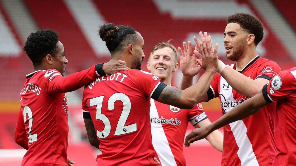 Zdjęcie okładkowe artykułu: Getty Images / Peter Cziborra  / Na zdjęciu: radość piłkarzy Southampton FC