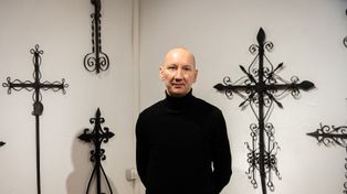 Te krzyże to prawdziwe dzieła sztuki. Pochodzą z podlaskich cmentarzy