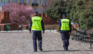 Utknął w rozgrzanym aucie. Na pomoc dziecku ruszyła matka