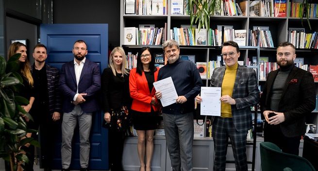 Janusz Palikot "tokenizuje" whisky we współpracy z Rahimem Blakiem. Zebrał milion zł od inwestorów