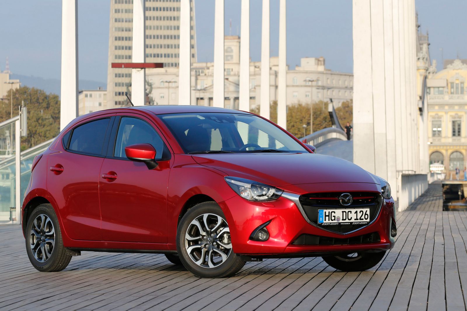 Europejska Mazda 2 – obszerna galeria zdjęć 20