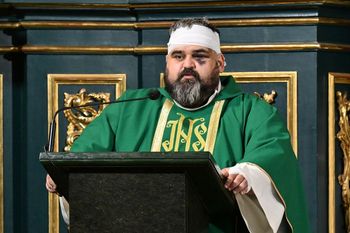 Jarosławskie Opactwo znów otwarte. Ranny ksiądz wygłosił homilię