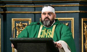 Jarosławskie Opactwo znów otwarte. Ranny ksiądz wygłosił homilię
