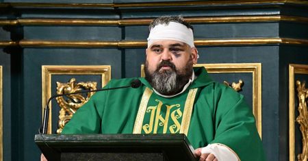 Jarosławskie Opactwo znów otwarte. Ranny ksiądz wygłosił homilię