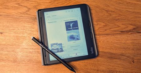 Kobo Libra Colour - czytnik ebooków z notatnikiem. Czy to ma sens?