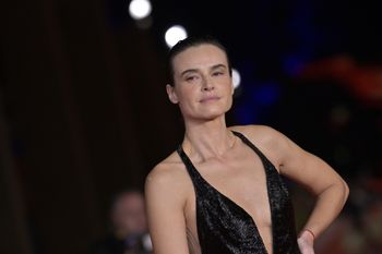 Zachodnie media o akcji polskiej prawicy przeciw Kasi Smutniak. Ma grać Maryję