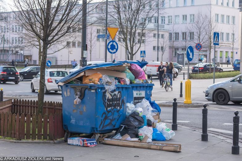 Śmieci na ulicach miast mogą stać się czymś powszednim, jeśli nie zostaną zmienione kontrowersyjne przepisy