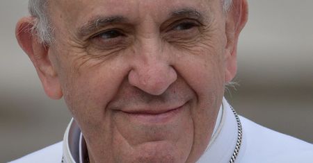 "Operacja Franciszek", czyli nie istnieje jeden papież Franciszek. Ale który z nich jest prawdziwy?