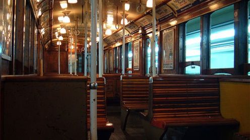 W metrze i hamowanie się opłaci 1