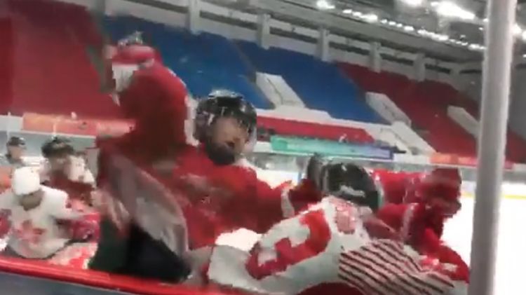 bijatyka na meczu hokeja w Chinach