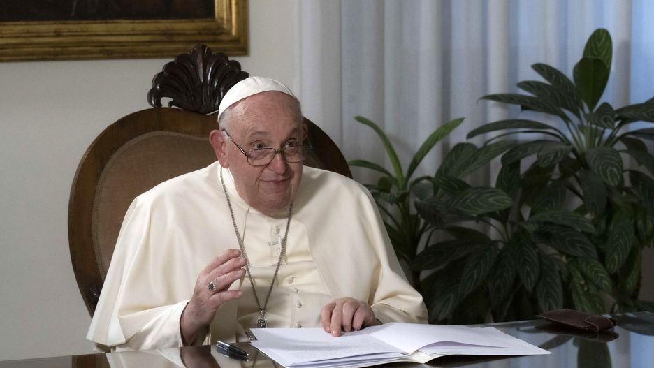 A handout picture provided by the Vatican Media shows Pope Francis speaking during a video message on the occasion of the inauguration of the 'Faith Pavilion' as part of COP28, Vatican City, 03 December 2023. Pope Francis was unable to travel to Dubai due to the flu with inflammation of the lungs which has affected him in recent days. EPA/VATICAN MEDIA HANDOUT HANDOUT EDITORIAL USE ONLY/NO SALES HANDOUT EDITORIAL USE ONLY/NO SALES Dostawca: PAP/EPA.