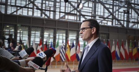 "Nie do zaakceptowania przez rząd PiS". Premier o zakazie aut spalinowych od 2035 r.