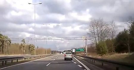 Akcja policji na A18. Autostrada zamknięta w obydwu kierunkach