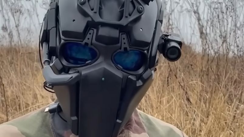 Hełm Ronin podczas francuskich testów.