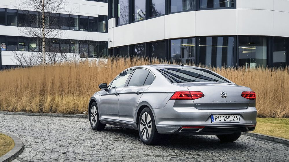 Volkswagen Passat jeszcze walczy, choć konkurencja jest coraz większa.