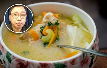 Spróbował zupy jarzynowej, bo liczył, że będzie dobra jak sałatka. Tego nagrania nie da się obejrzeć tylko raz