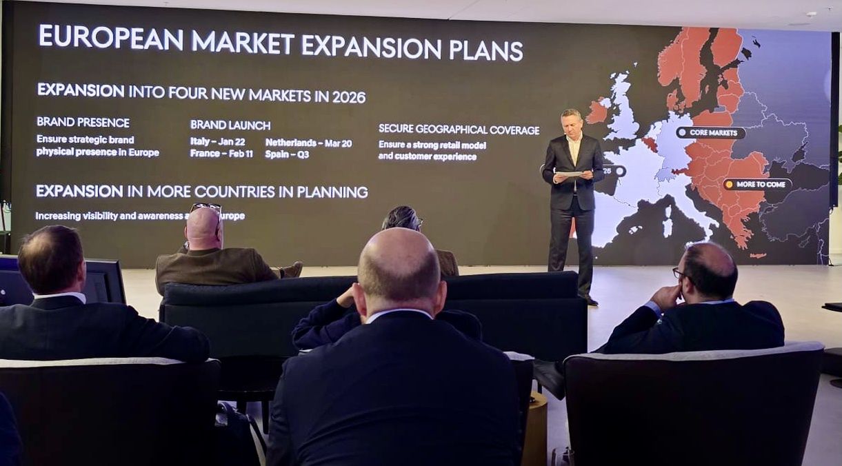 Peter Kronschnabl i mapa ekspansji Genesis w Europie