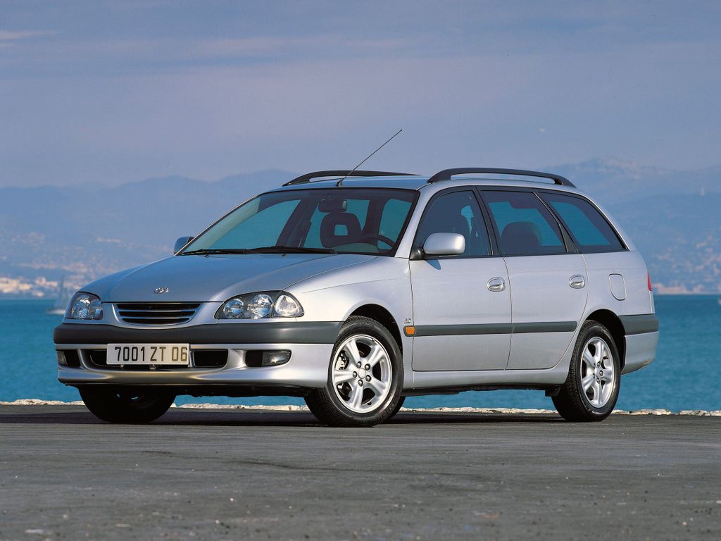 Toyota Avensis I