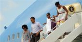 Co Barack Obama czyta w czasie urlopu?