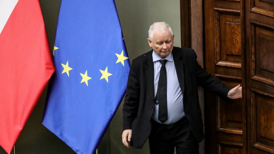 Nowy sondaż. PiS ze spadkiem, a na podium przewaga coraz większa