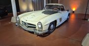 Bezcenny Mercedes 300 SL idzie na sprzedaż. W środku poczułem zapach starej stodoły