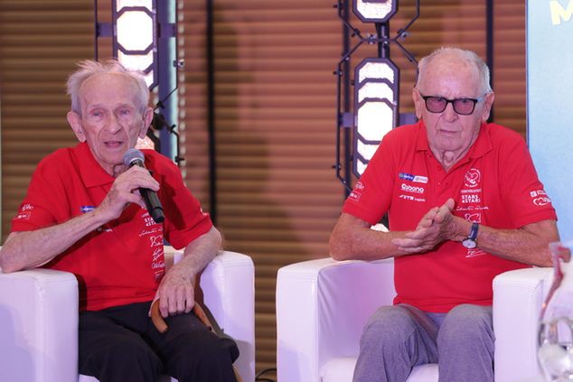 Longin Bielak (z lewej) i Sobiesław Zasada to nestorzy polskiego motorsportu (fot. Tomasz Gzell)