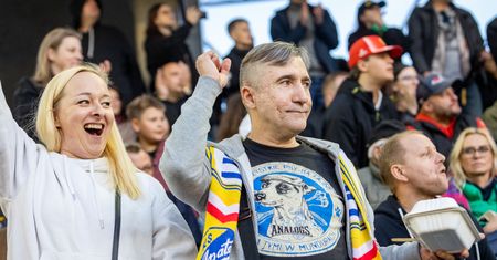 Kciuki za swoich, czyli kibice podczas 1. Finału IMP na Motoarenie [fotorelacja]