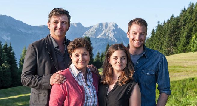 TVP2 emituje remake serialu „Doktor z alpejskiej wioski” z 2008 roku